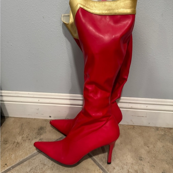Wonder woman boots - Picture 3 of 3